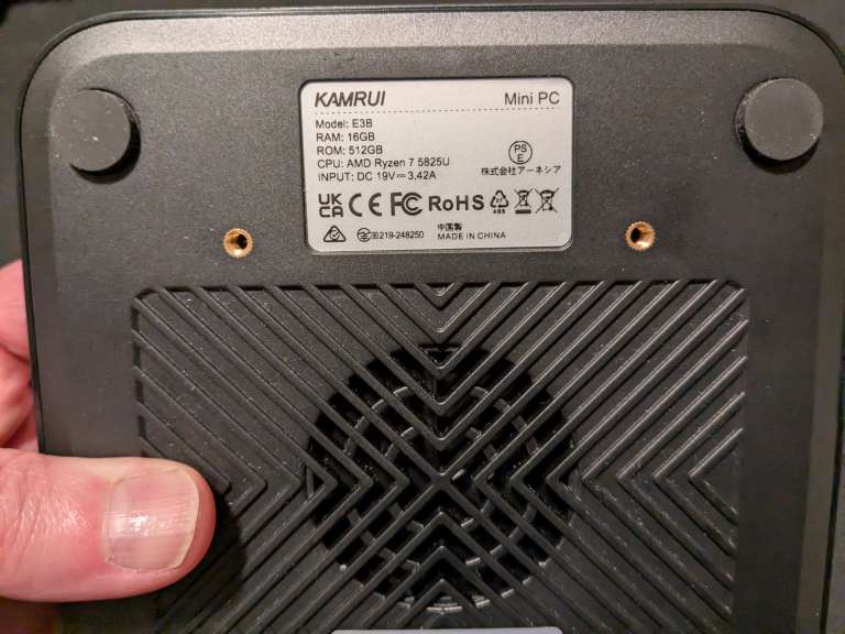 KAMRUI Mini PC, E3B 32GB RAM 512GB SSD Mini Gaming Computers AMD