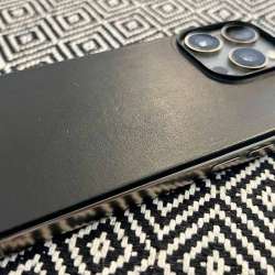 Nomad Magnetic Leather Back for iPhone 16 Pro review