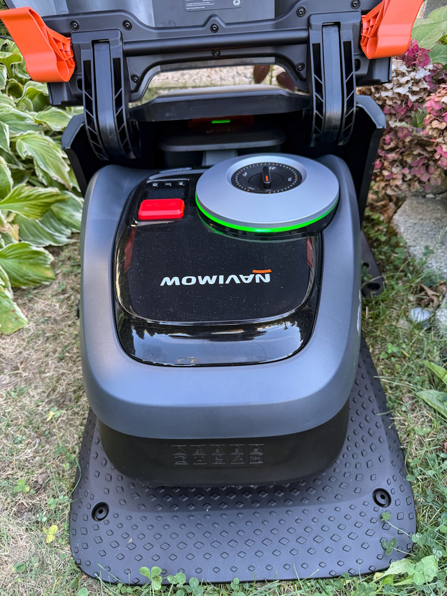 Segway Navimow i Series Robot Mower 1