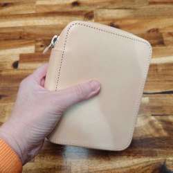Galen Leather Expansi-Pouch review – A6 sized leather pen case with 10 slots