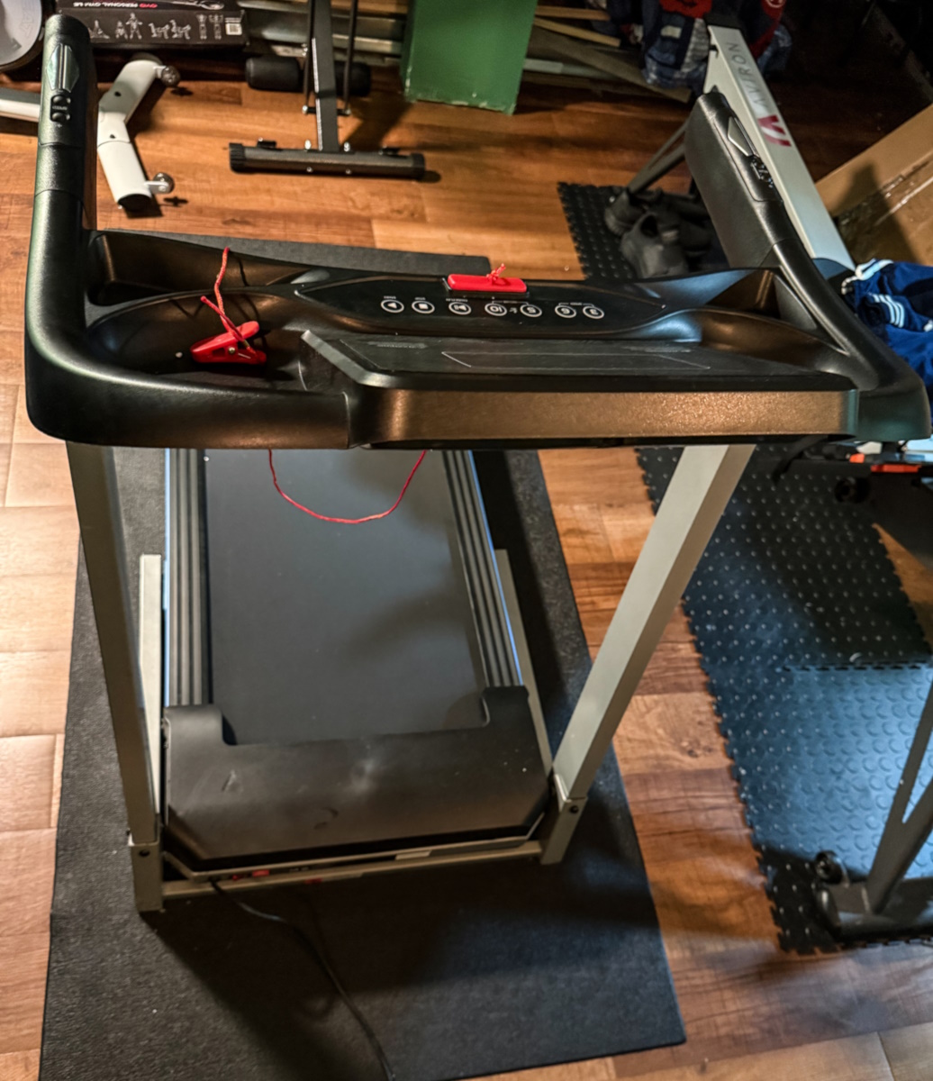 WELLFIT Treadmill 32