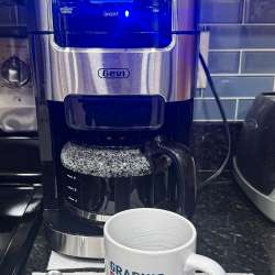 GEVI Programmable 10-Cup Grind & Brew Coffee Maker review – Coffee and guilt trips