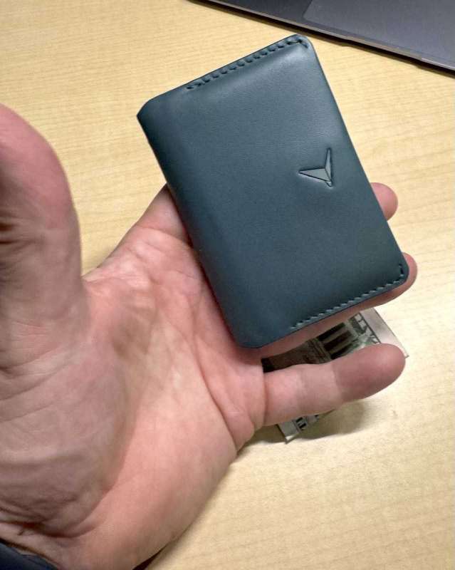 Troubadour FlipWallet 10