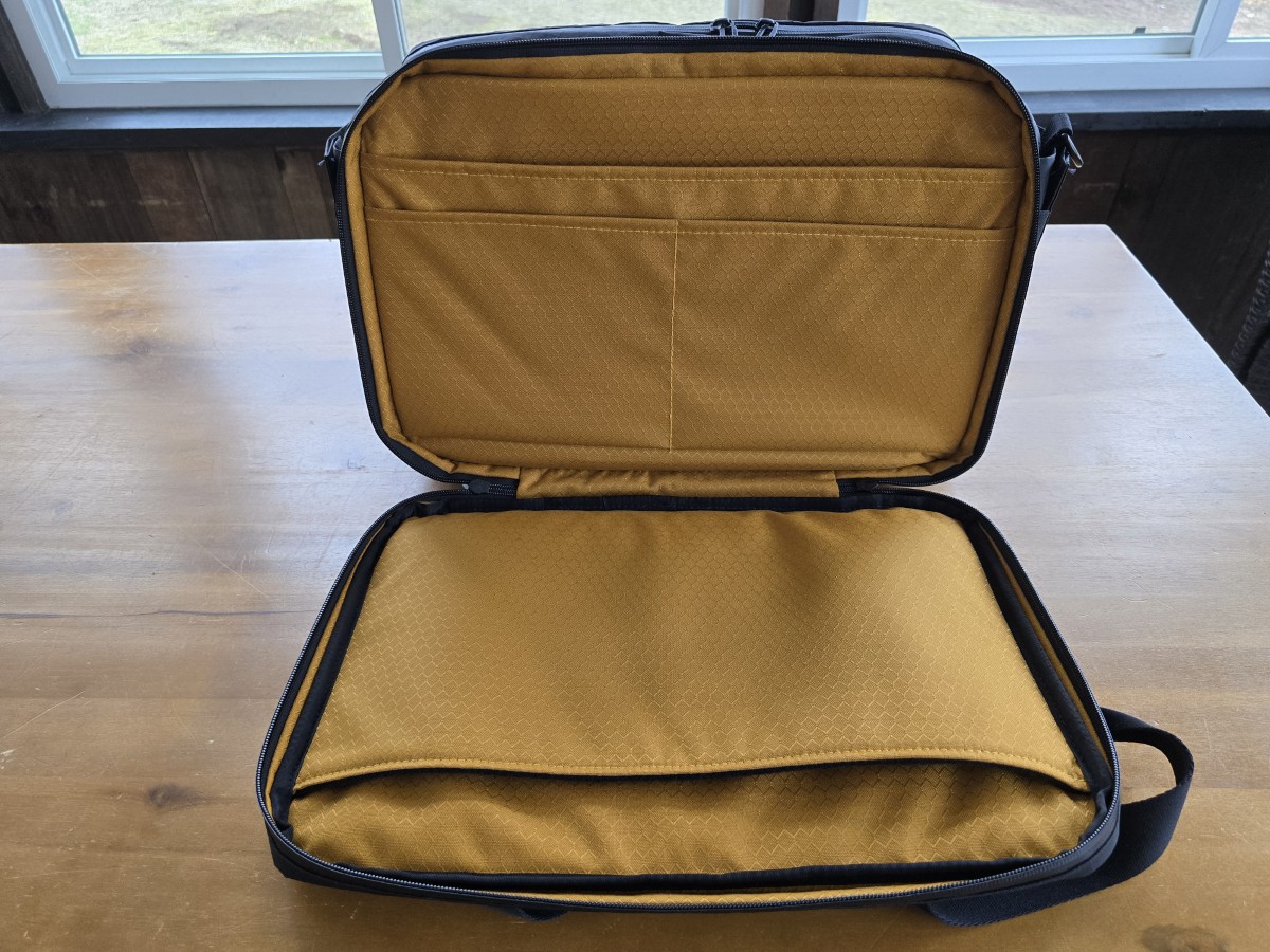Waterfield XAir Travel Duffel Review 13