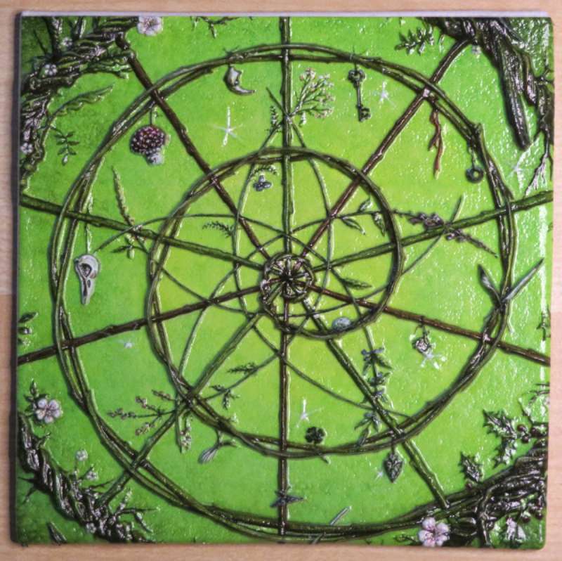 3D relief brings art to life in a whole new way! Illustration: Forest of Enchantment Tarot