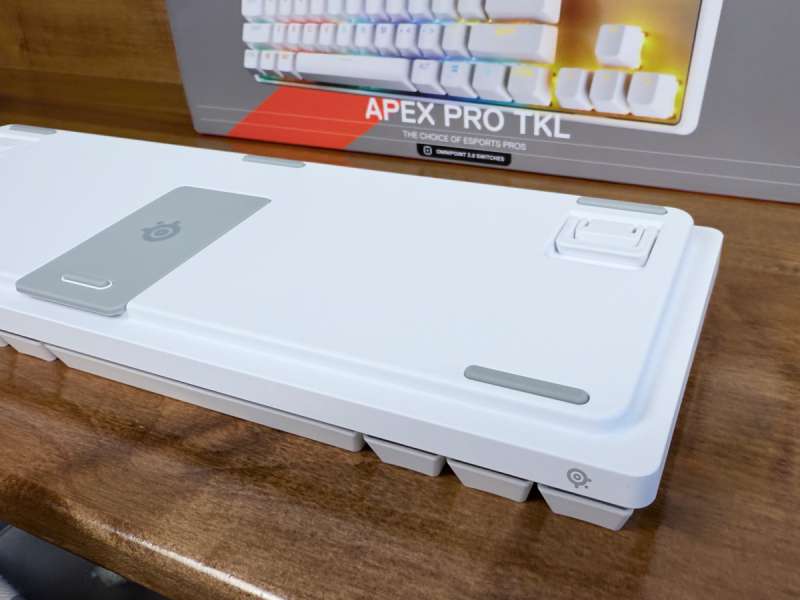 steelseries apexpro keyboard 6