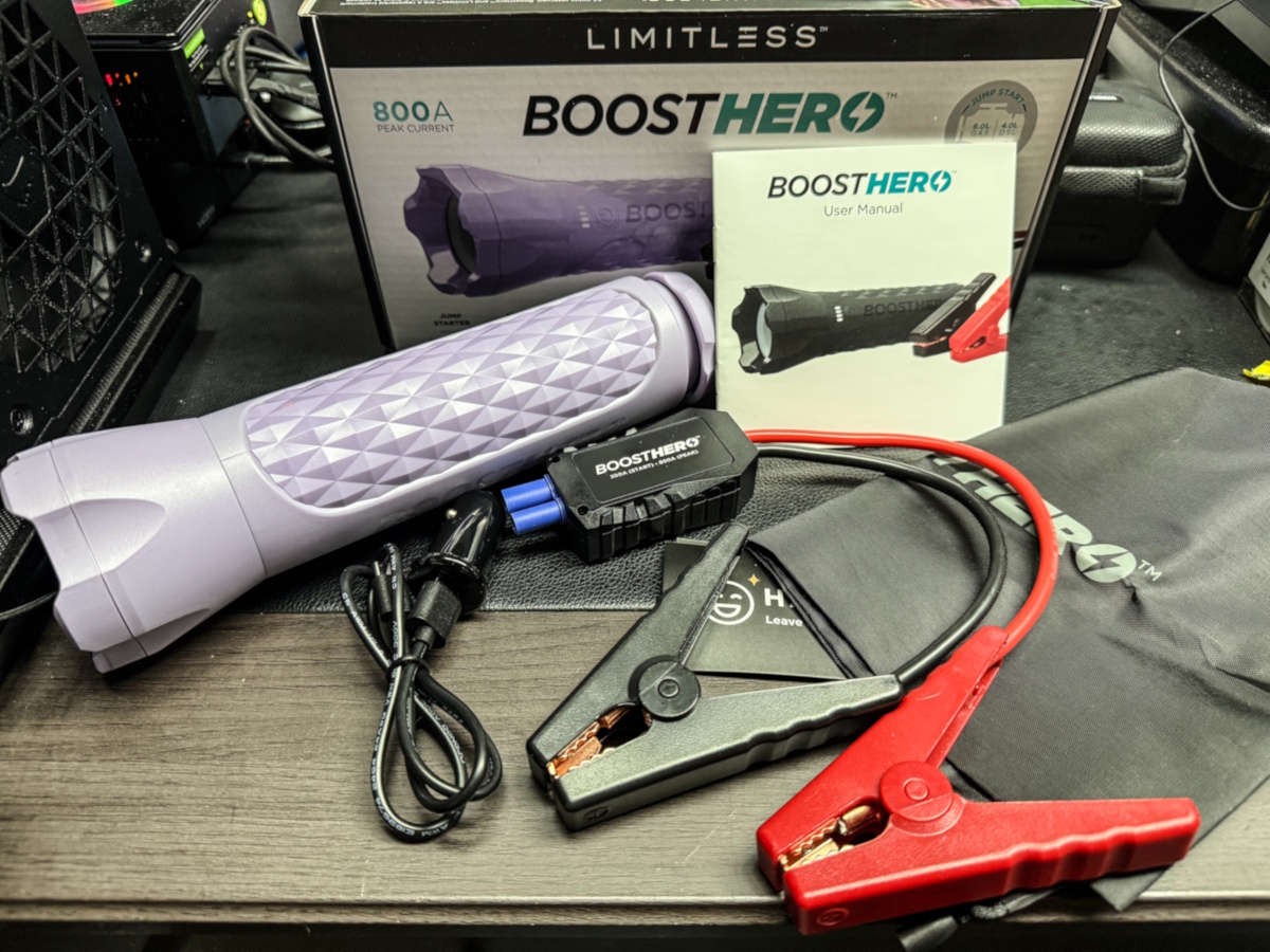 BoostHero Jump Starter 4