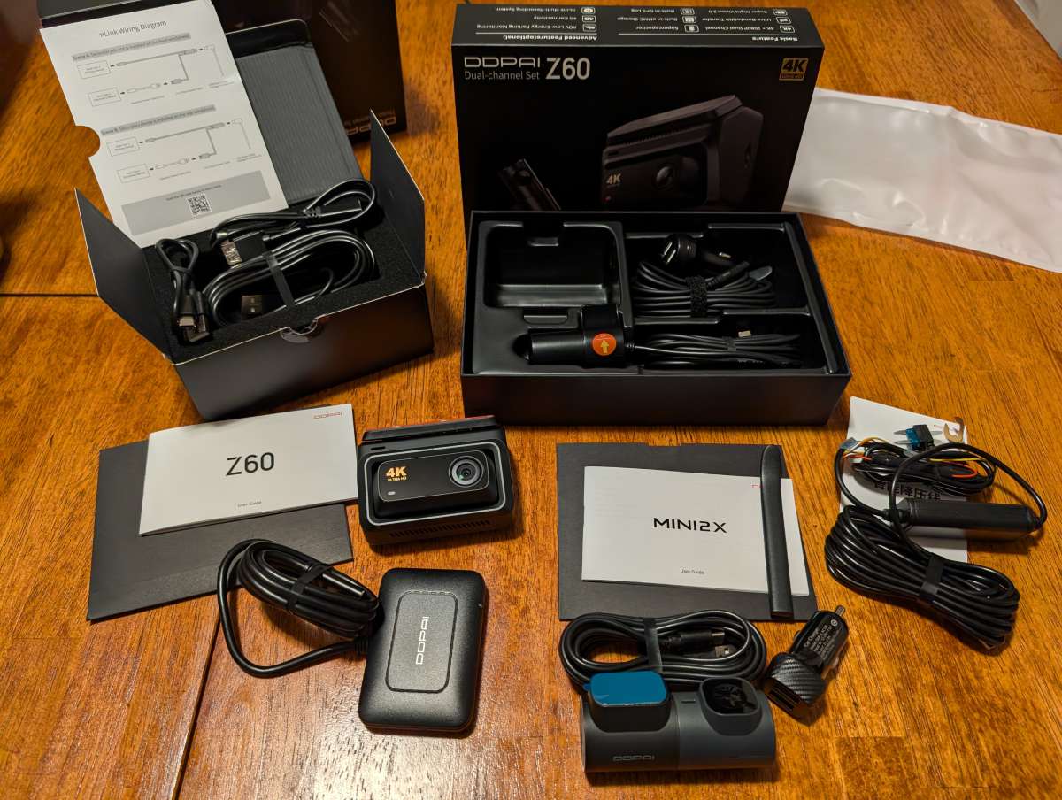DDPAI 3 Channel Dash Cam 1