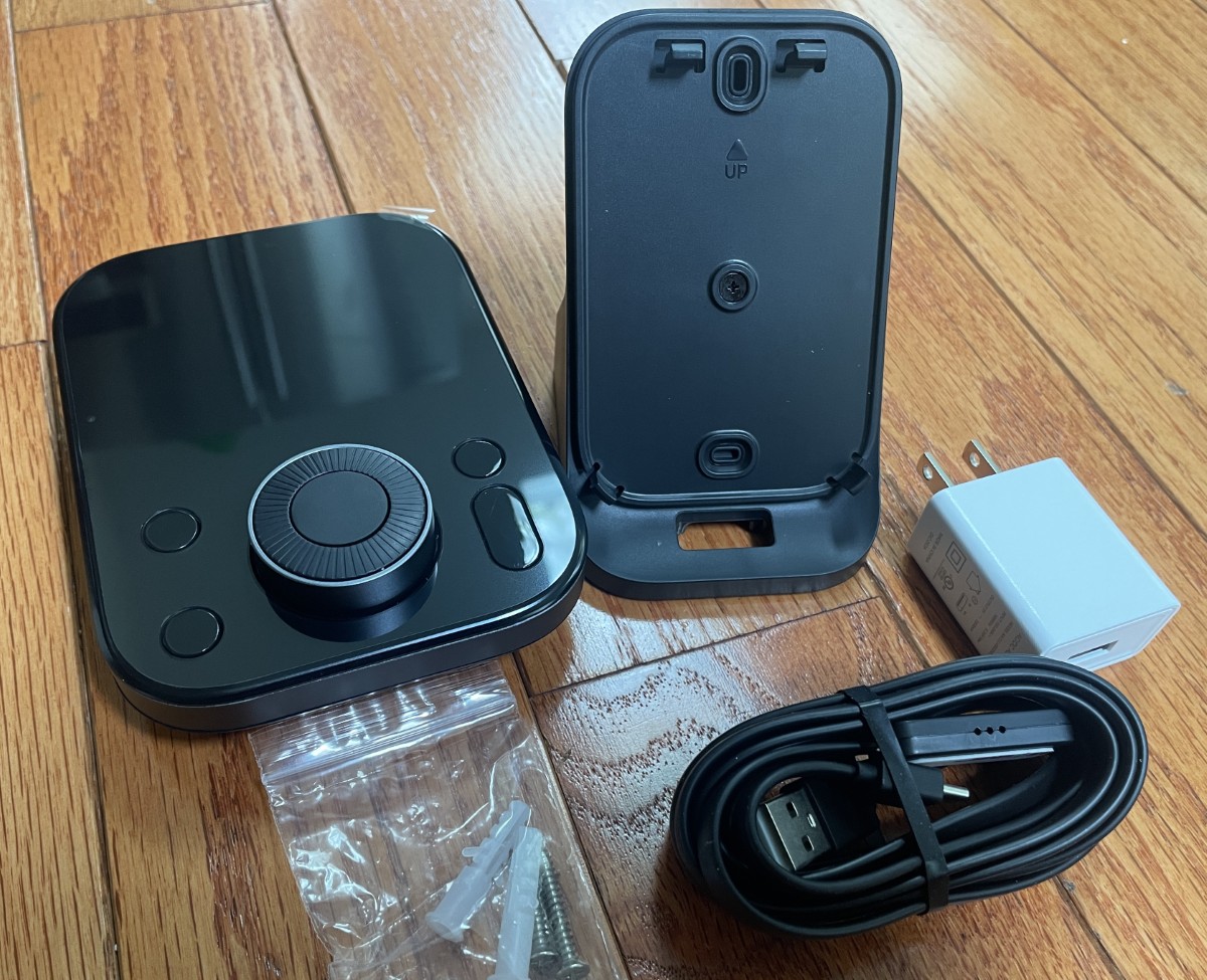 SwitchBot Hub 3 02