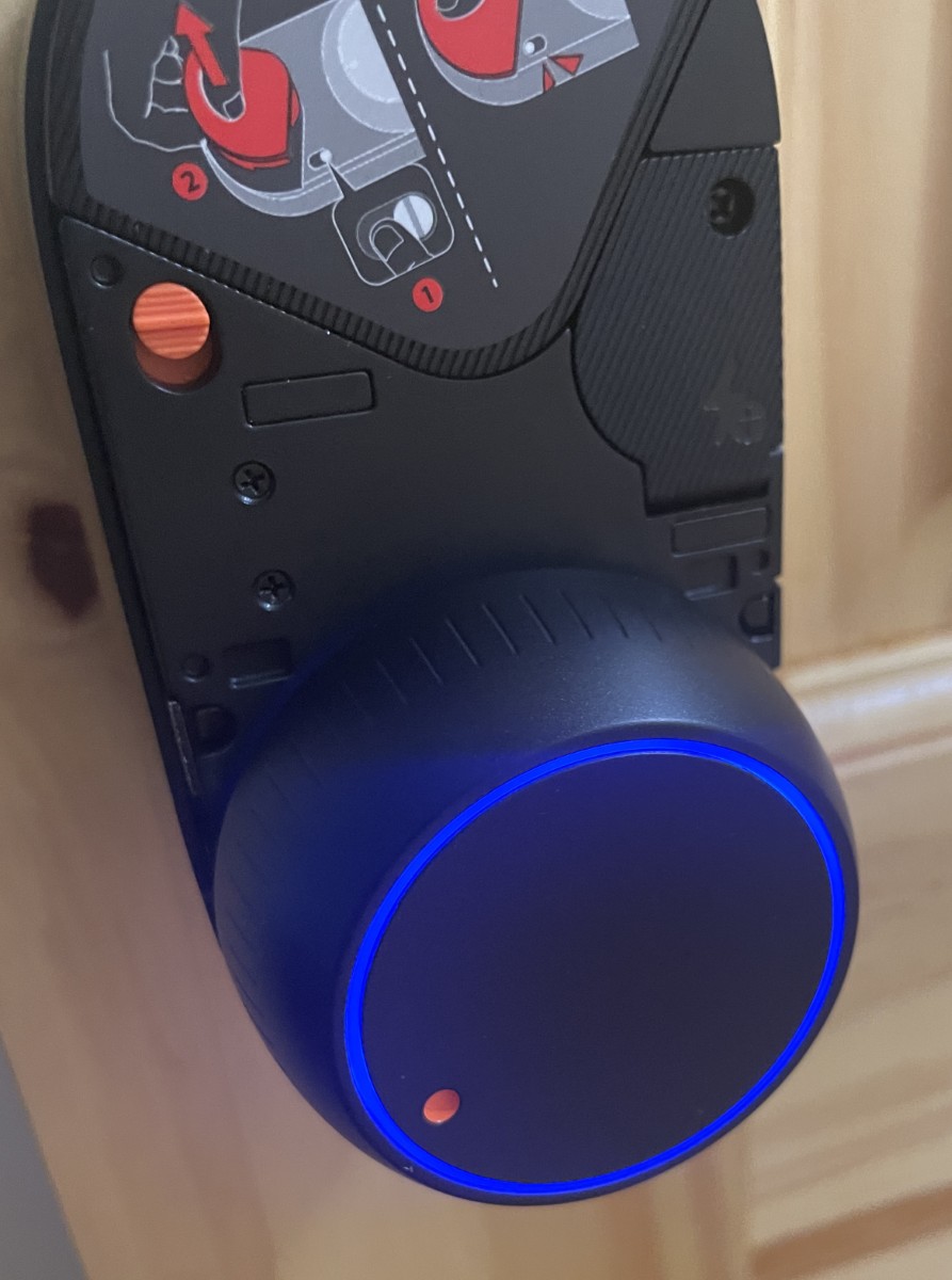 SwitchBot Lock Ultra and Keypad Vision Combo 25