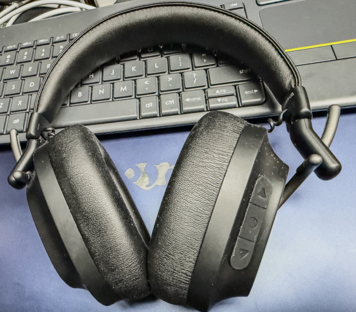 TREBLAB U5 Headphones 5
