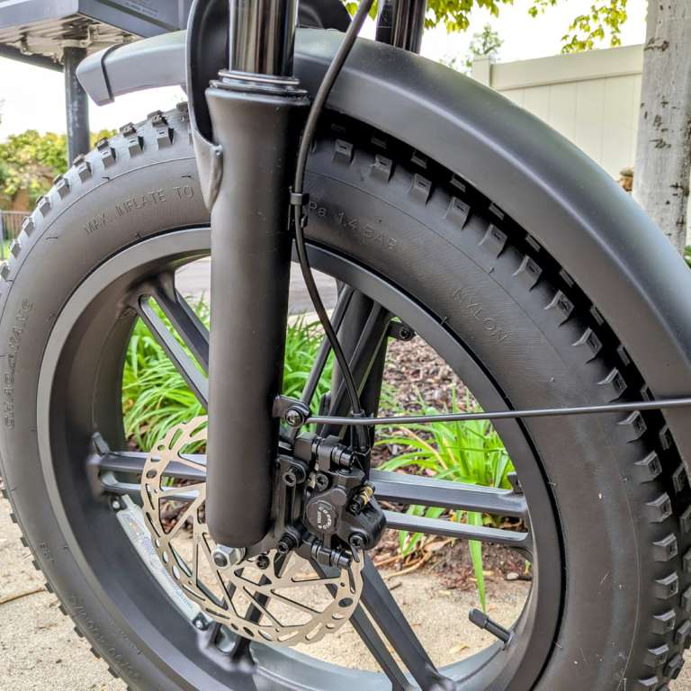 TST R002-2025 eBike review - a fun little moped for adults and teens ...