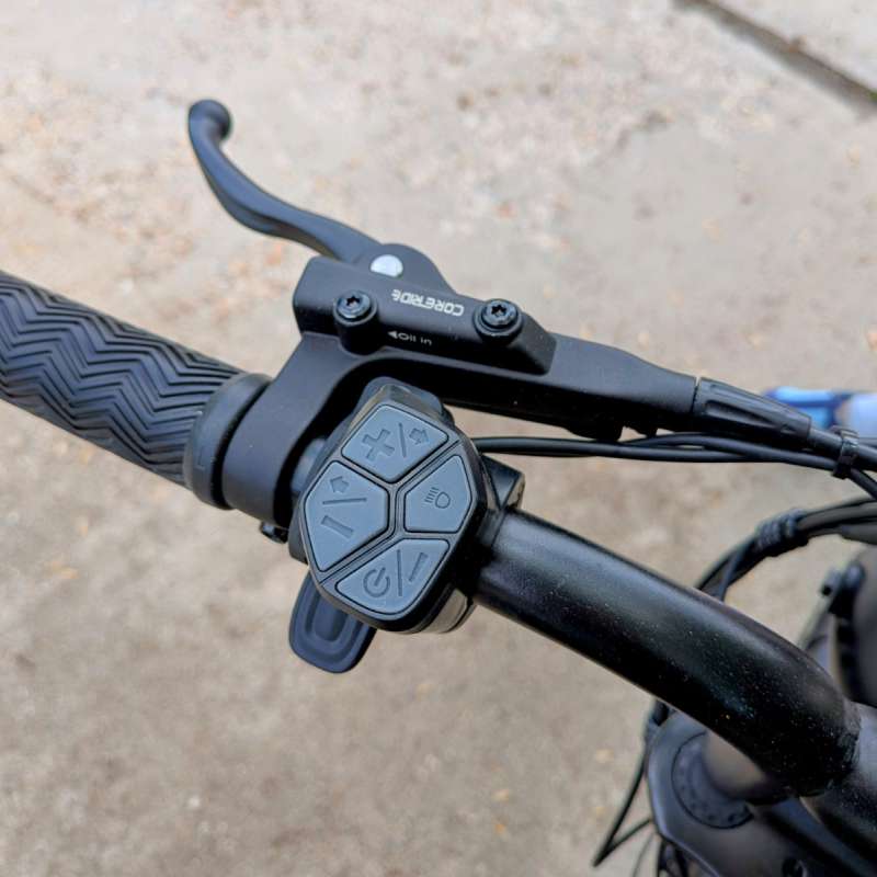 TST R002-2025 eBike review - a fun little moped for adults and teens ...