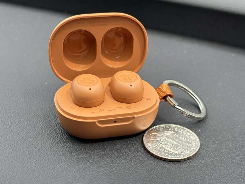 jlab jbudminitruewirelessearbuds 10