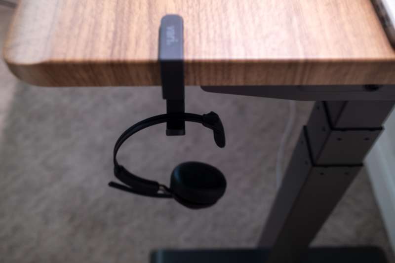 Vari ComfortEdge StandingDesk 21