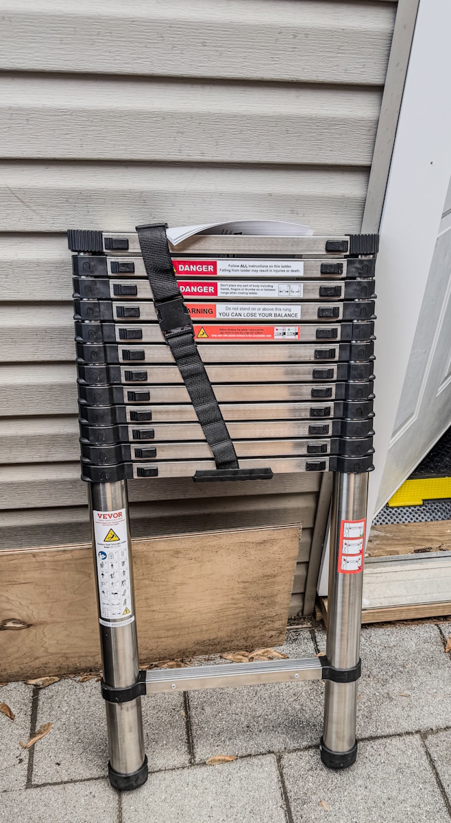 Vevor Telescoping Ladder 5