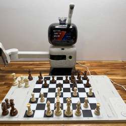 SenseRobot Chess review – This robot actually plays chess with you!