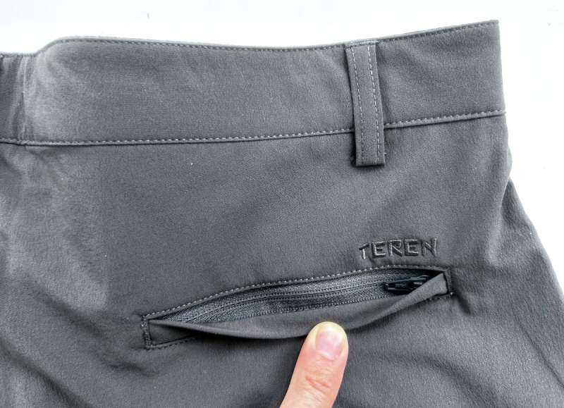 terenlightweighttravelerpants 09