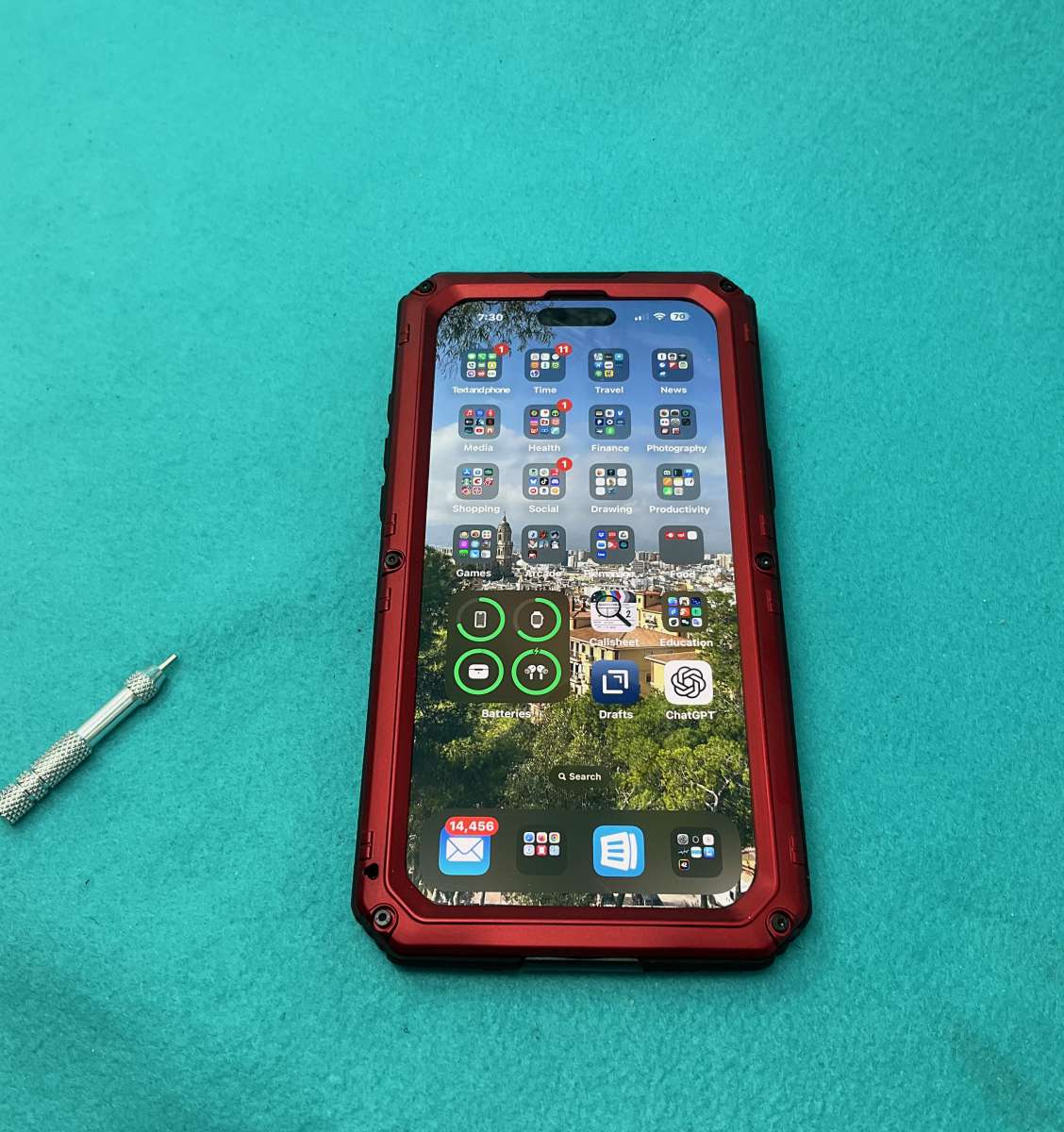 BeeasyiPhone16PM 8 e1752317474290