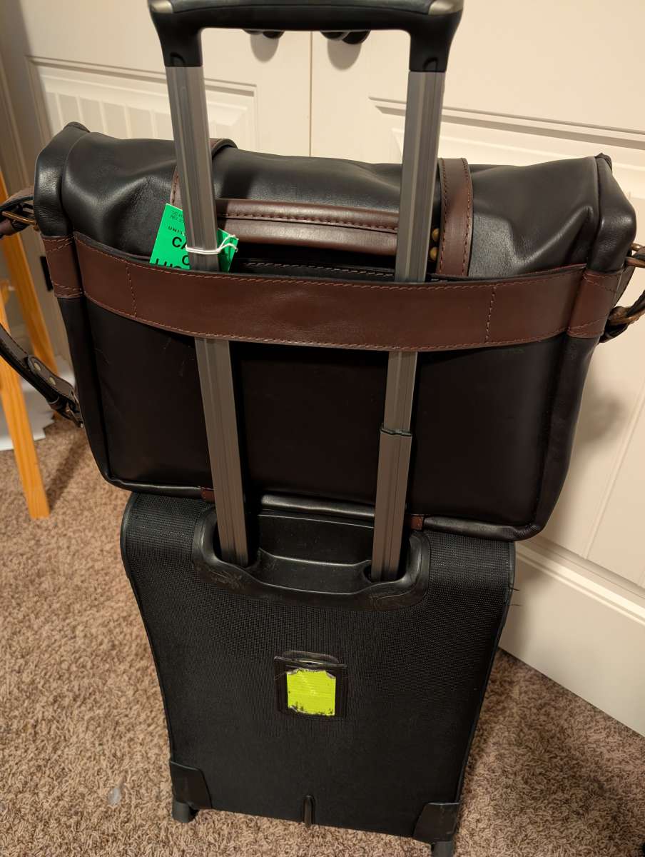 Cravar RF15 Espresso Messenger Bag 2