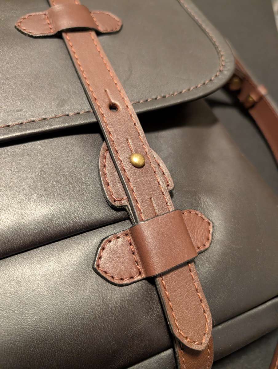 Cravar RF15 Espresso Messenger Bag 4