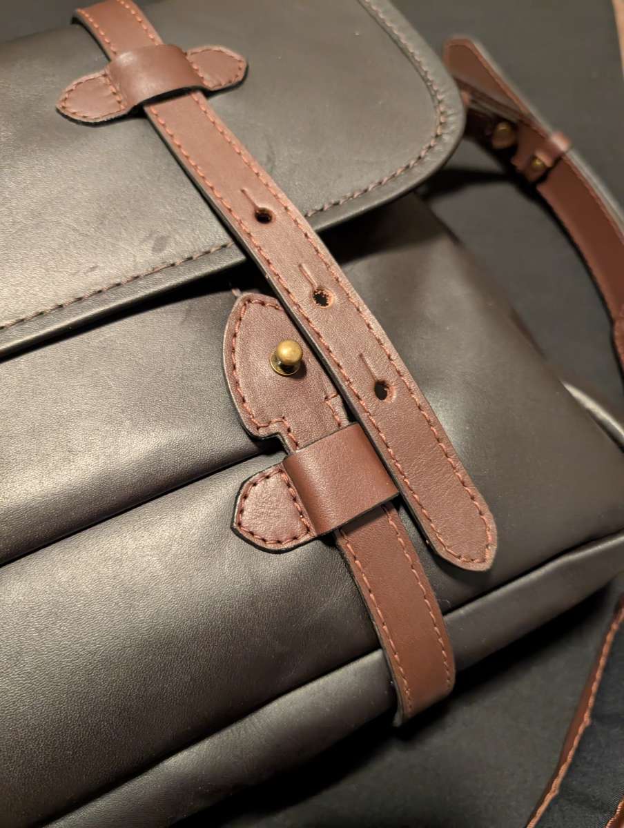 Cravar RF15 Espresso Messenger Bag 5