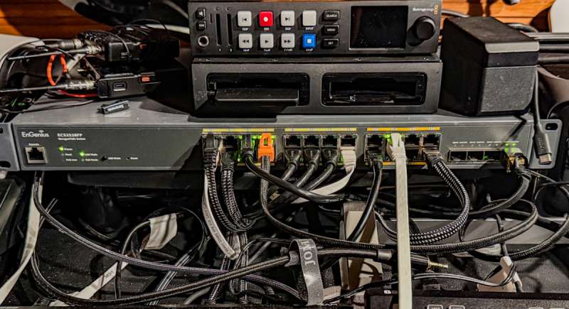 Engenius ECS2528FP Switch 1
