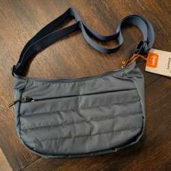Bellroy Laneway Crescent 2.5L bag review – Incredible EDC bag for essentials
