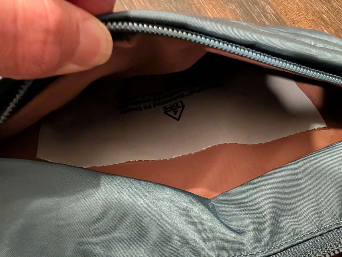 Bellroy Laneway Crescent Bag 6