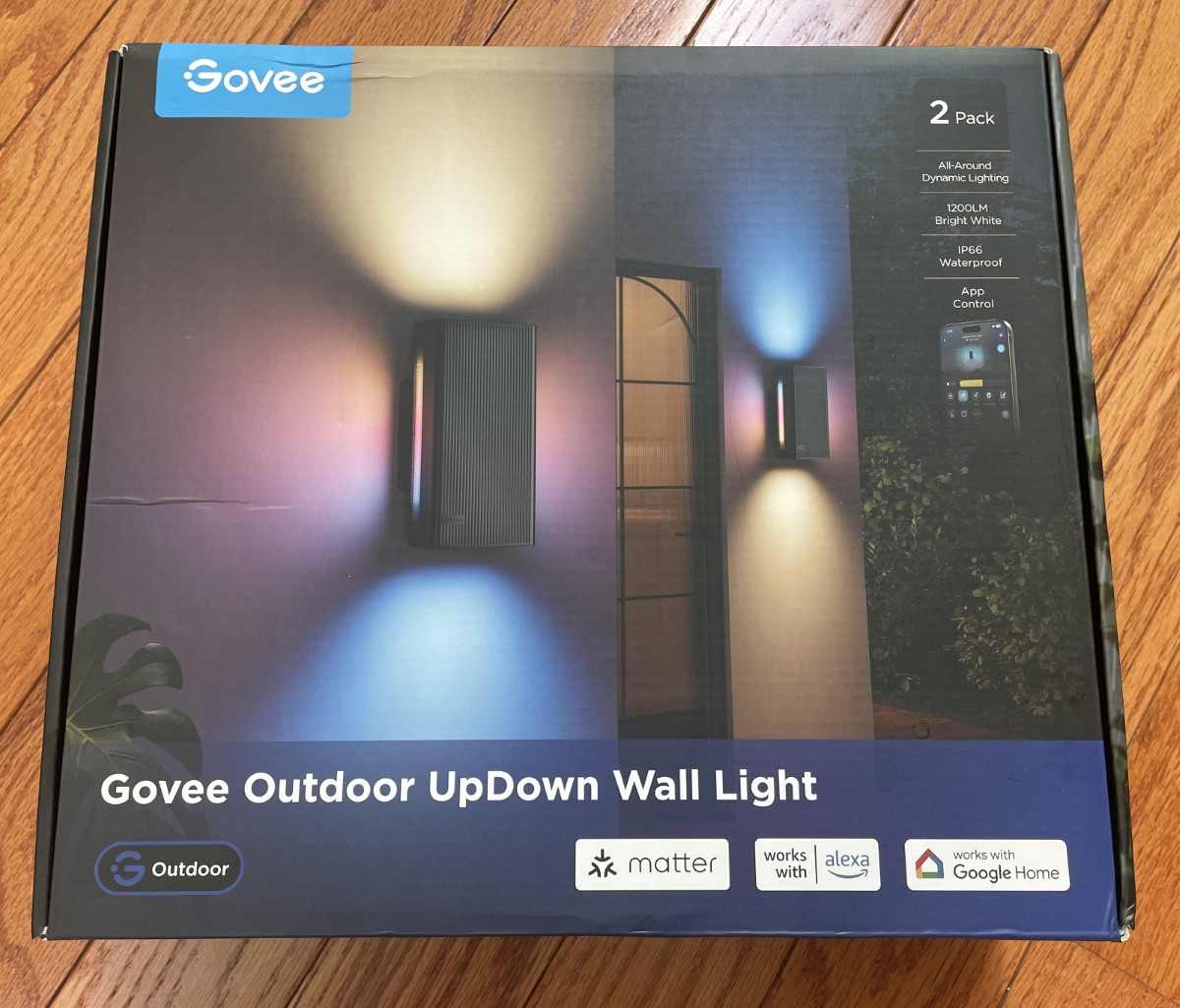 Govee Outdoor Up Down Wall Light 01