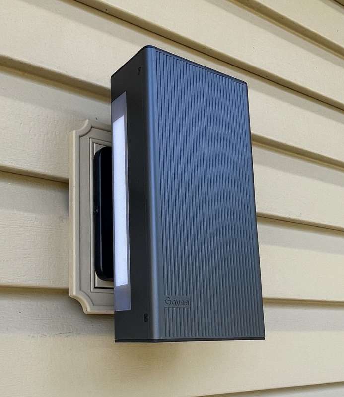 Govee Outdoor Up Down Wall Light 10