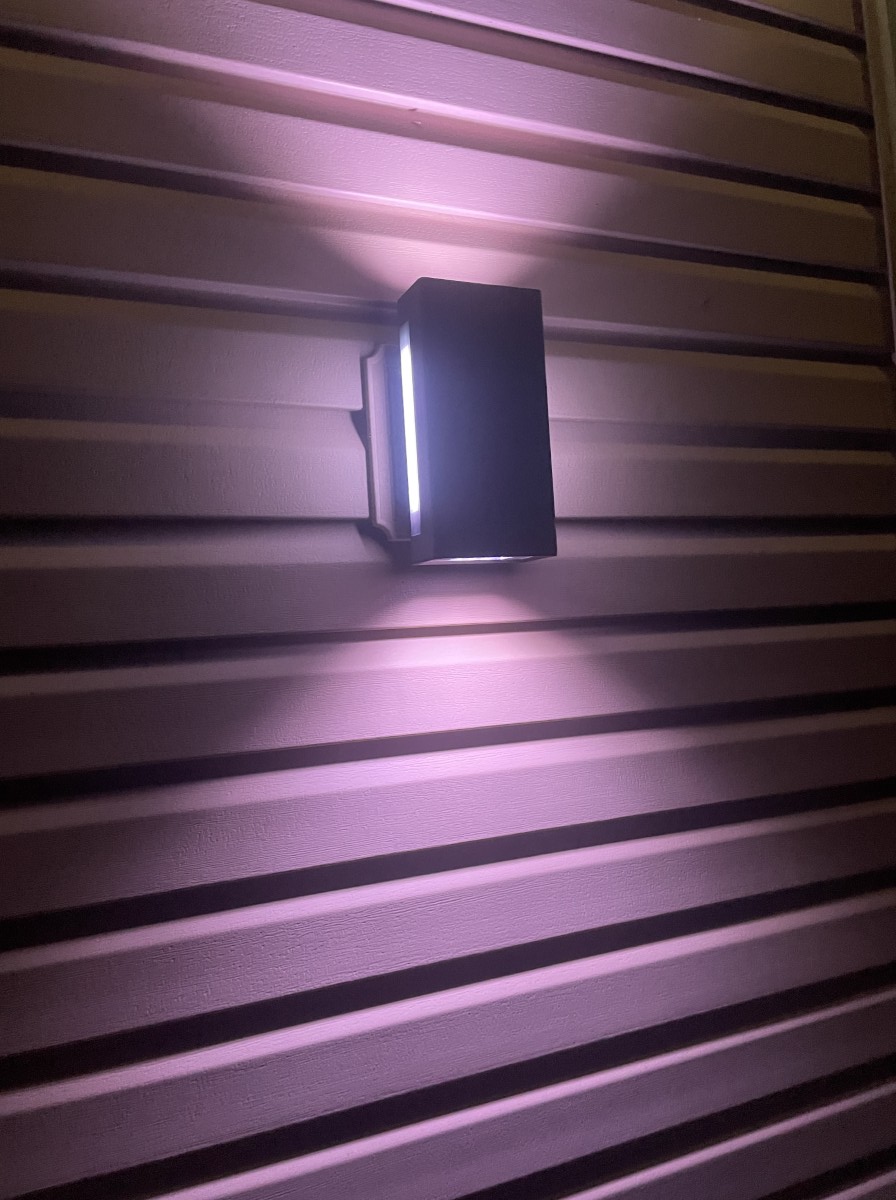 Govee Outdoor Up Down Wall Light 13