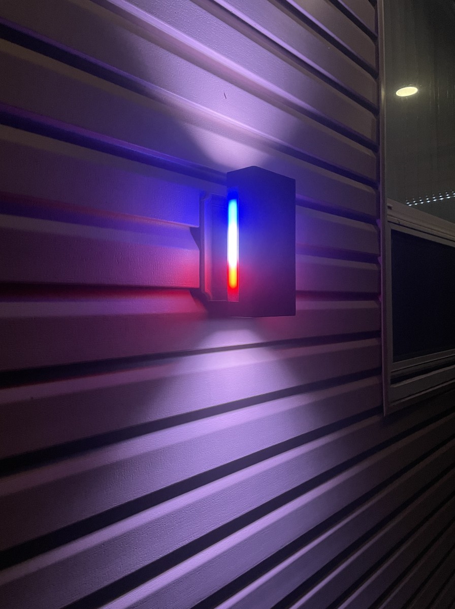 Govee Outdoor Up Down Wall Light 17