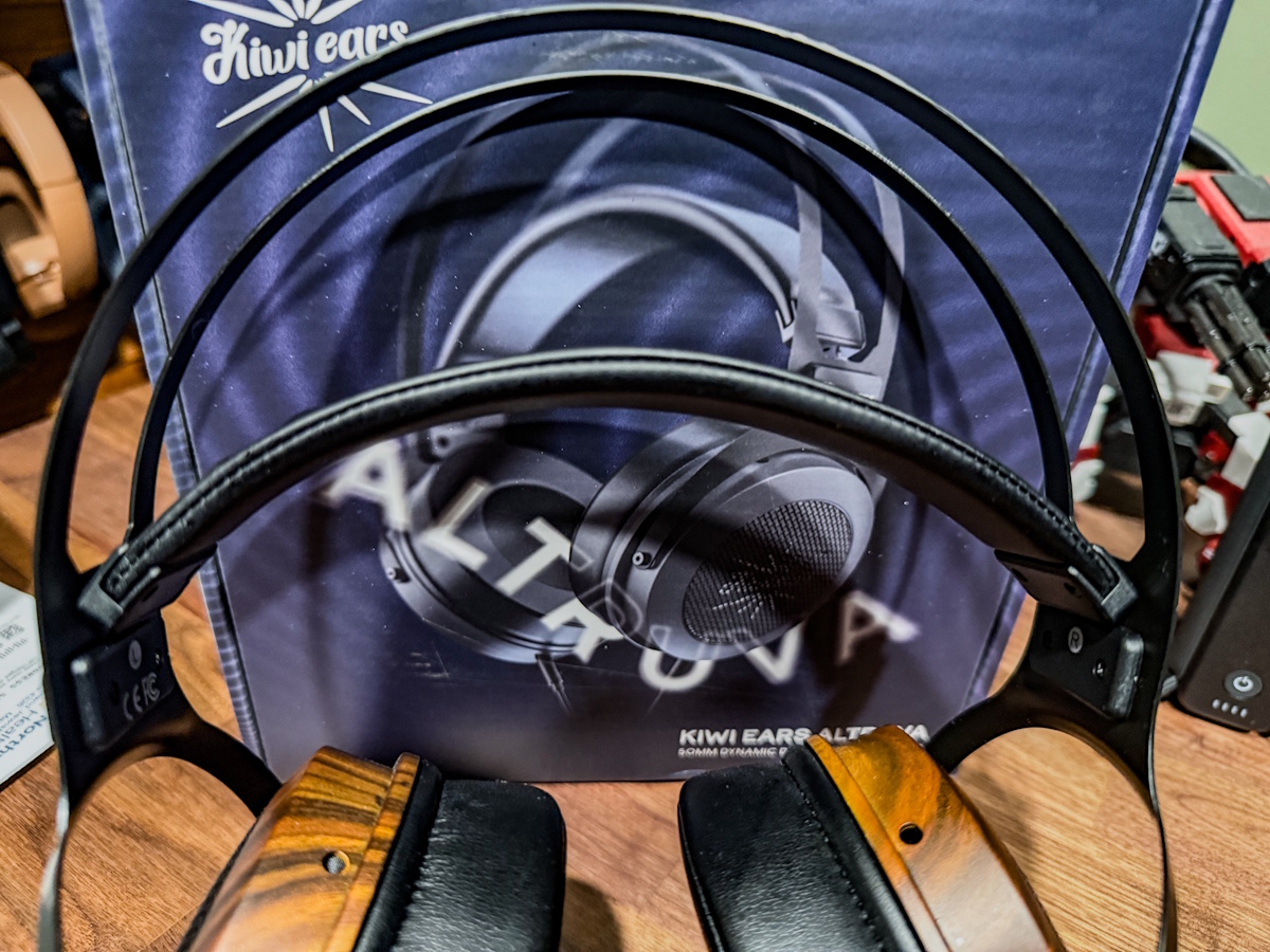 Kiwi Ears Headphones 8