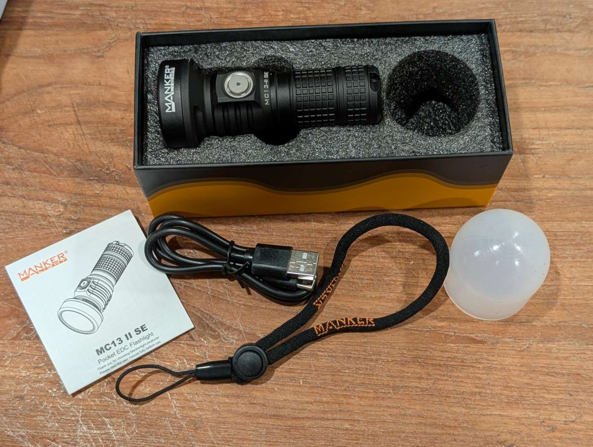 Manker MC13 EDC Flashlight 3