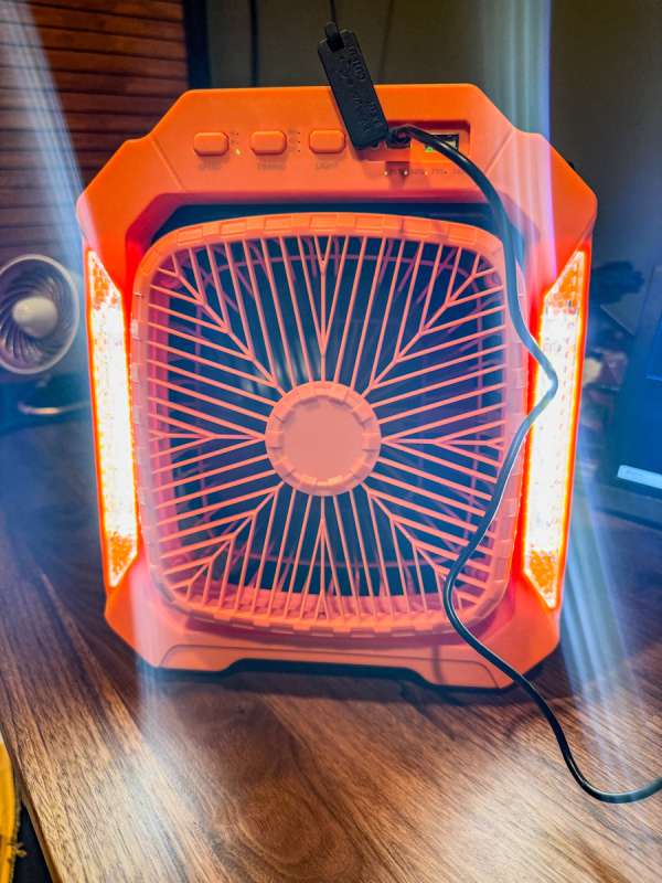 Qardoz Solar Fan 1