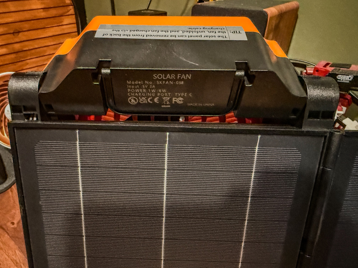 Qardoz Solar Fan 11