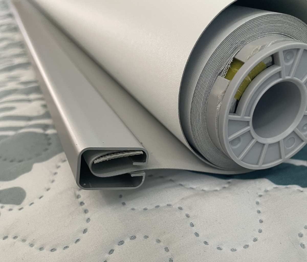 SwitchBot Roller Shade 15