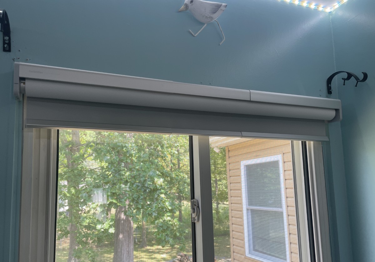 SwitchBot Roller Shade 17