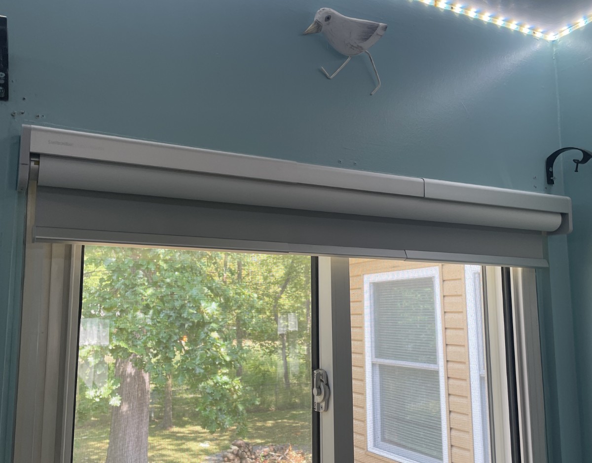 SwitchBot Roller Shade 18