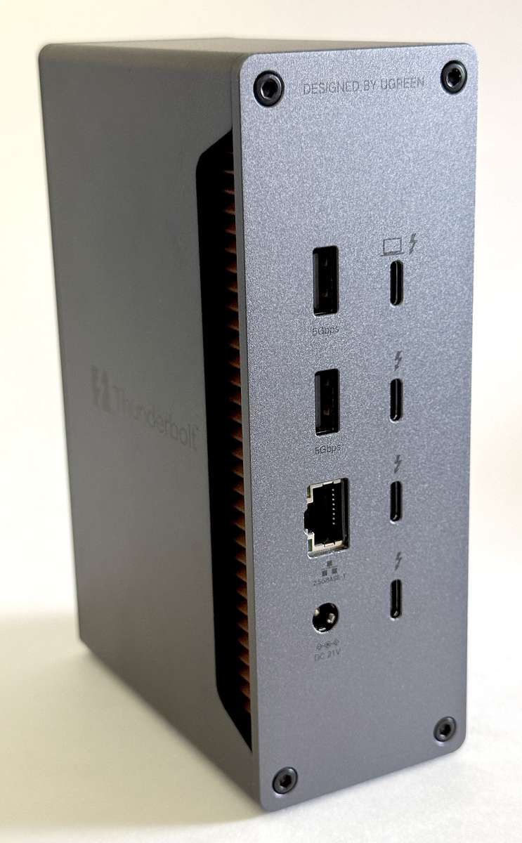 UGreen Thunderbolt 5 Docking Station 8