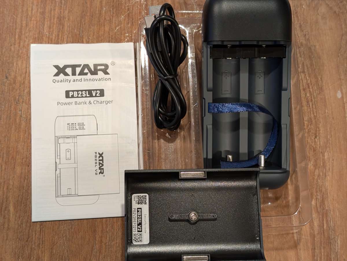 XTAR PB2SL Power Bank Charger 12