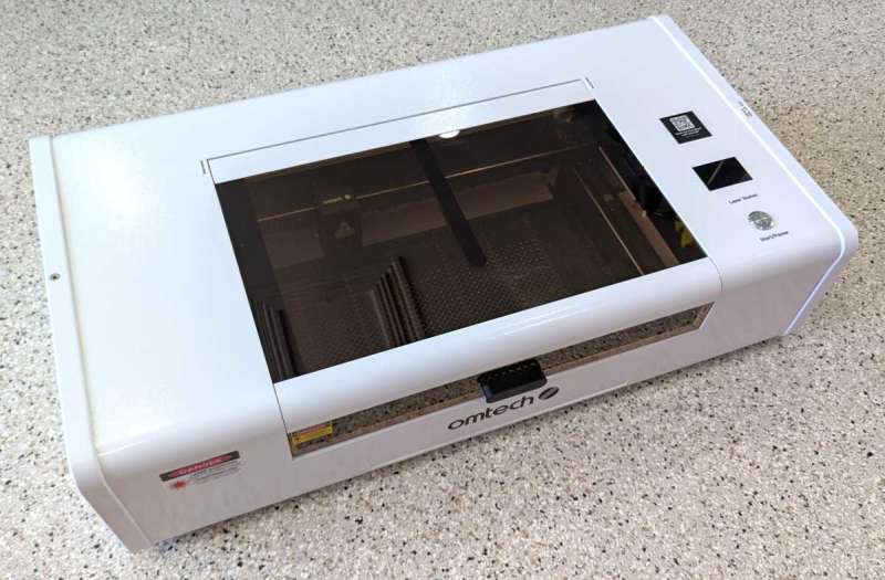 omtech polar lite 55w desktop co2 laser engraver cutter 01