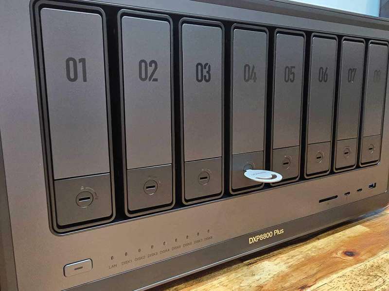 ugreen dxp8800 plus 13