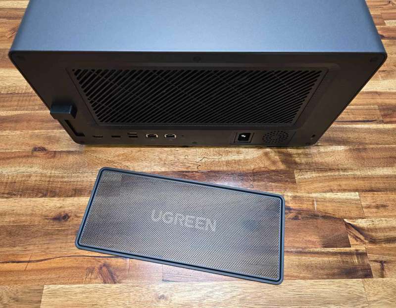 ugreen dxp8800 plus 4