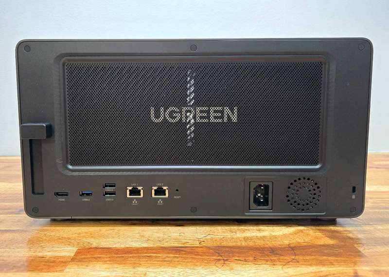 ugreen dxp8800 plus 5