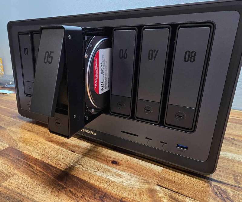 ugreen dxp8800 plus 6