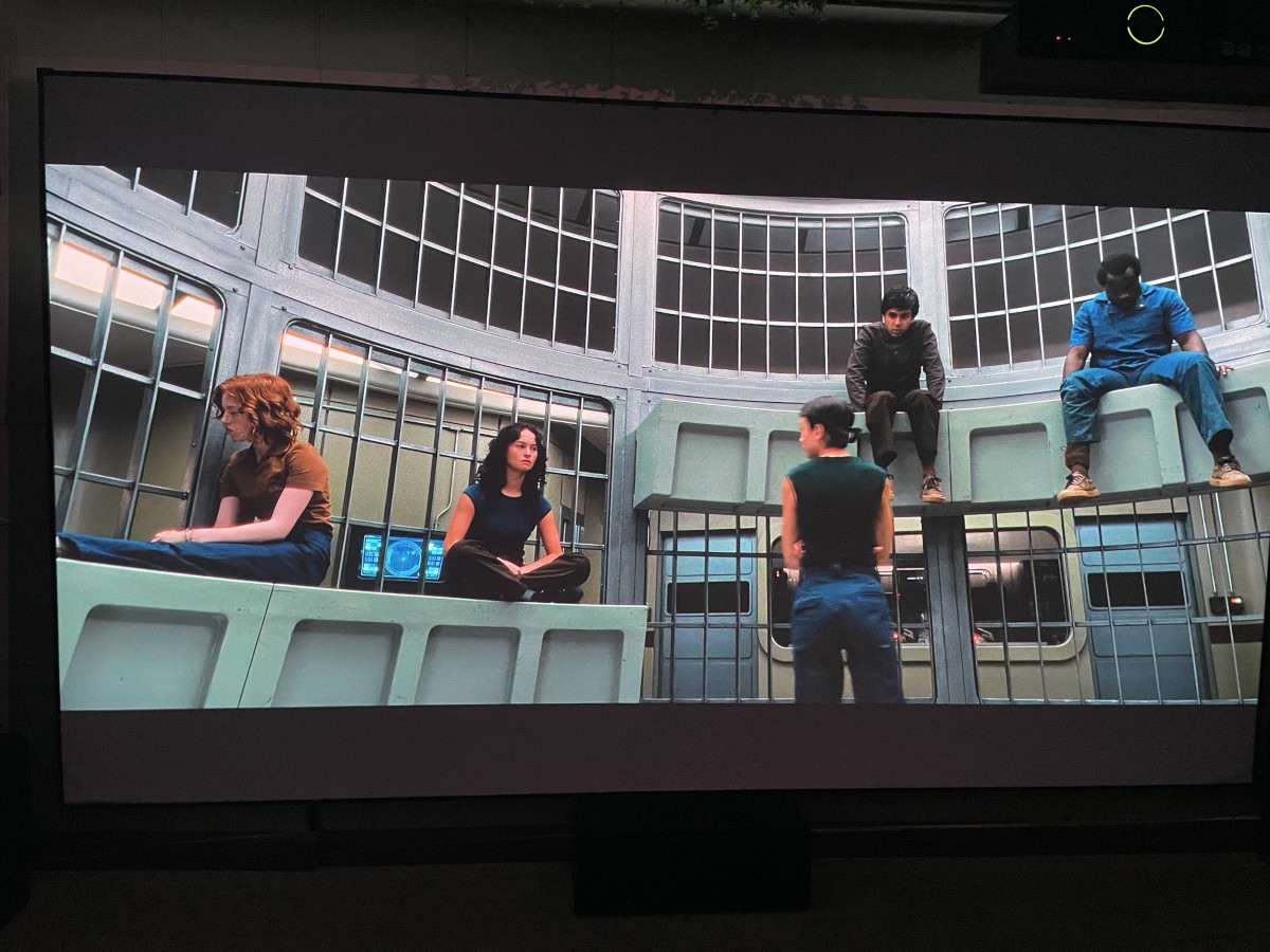 Nothing Projector ALR UST Screen 26
