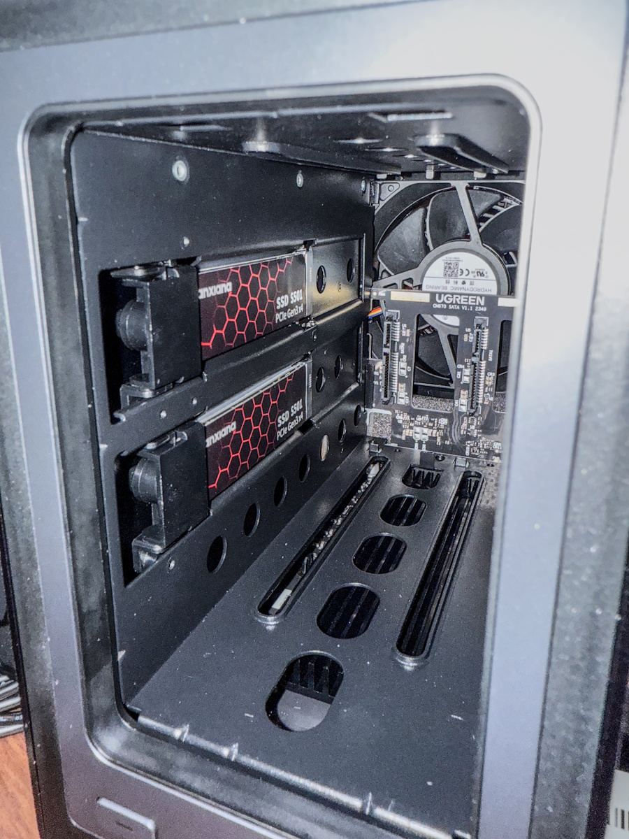 UGreen DXP2800 NAS 26
