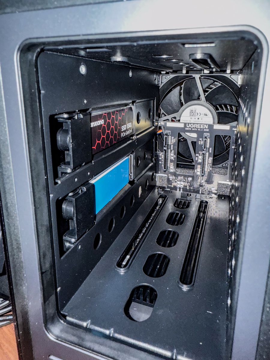 UGreen DXP2800 NAS 27